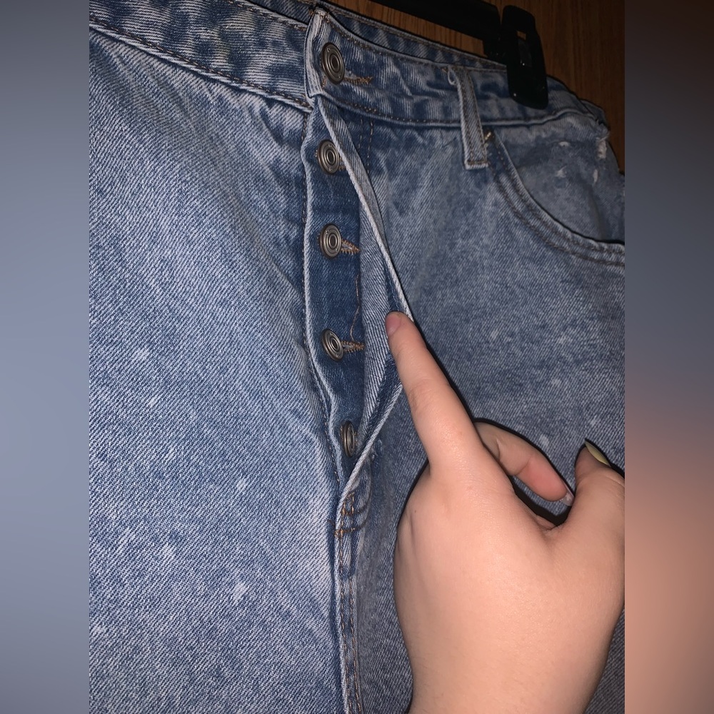 High Rise 4 button Jeans - Picture 2 of 4